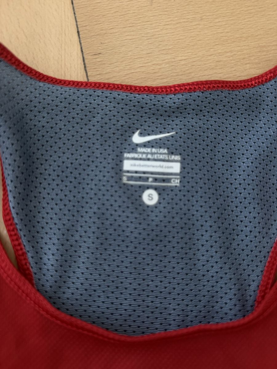 Nike T-shirt: Team Kenya Singlet (S)  – Usato da Bern venduto da Laufsport3000 2