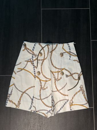 Zara Shorts mit Seil-Muster weiss Grösse XS 