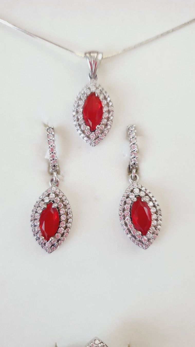 Altri gioielli: Vintage ModeSchmuck-Set – Usato da Volketswil venduto da Dokinka 4