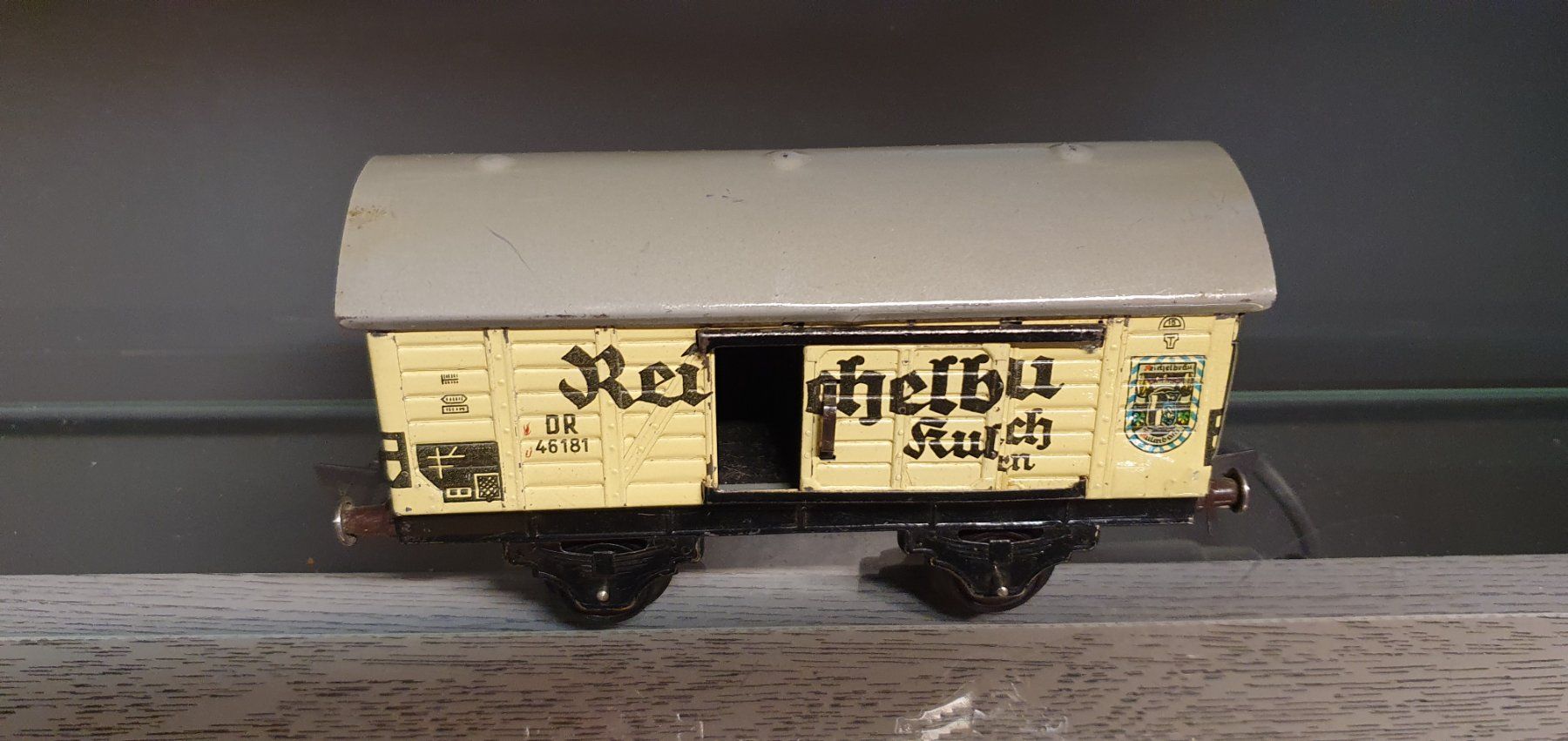 Fleischmann Modelleisenbahnen: FLEISCHMANN:0: ANTIKER BIERWAGEN CA.80 JAHRE ALT – Gebraucht aus Biglen von taunus82 1
