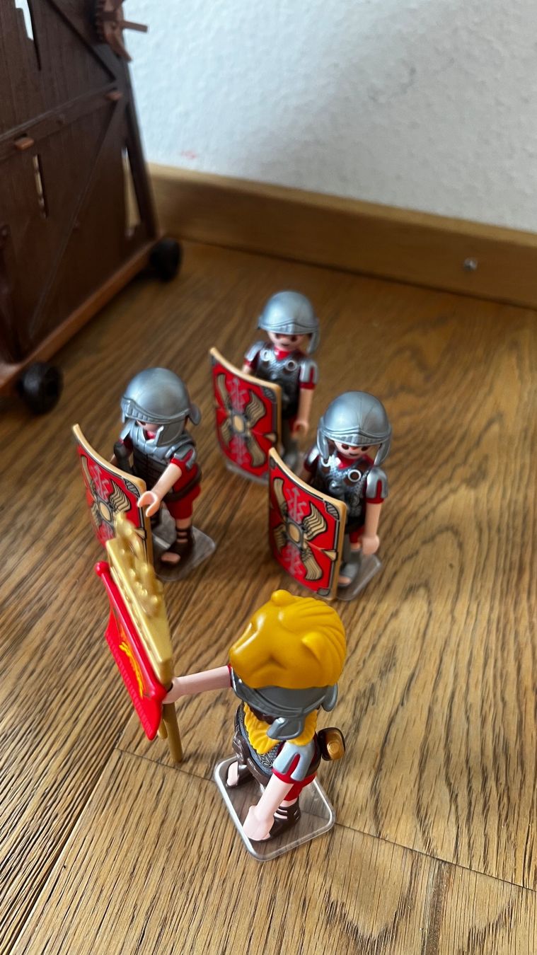 Playmobil Giocattoli: Playmobil Römer mit Angriffsturm – Usato da Zürich venduto da cbacs 4