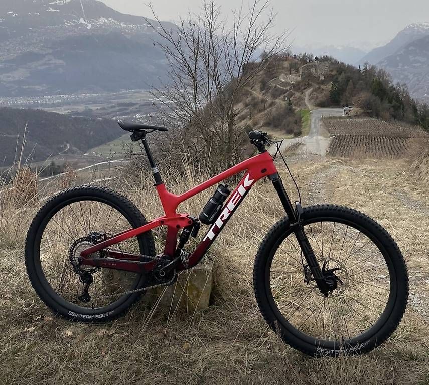 Biciclette: Trek slash 9.8XT Project One  – Usato da Martigny venduto da inf_c9hj 1