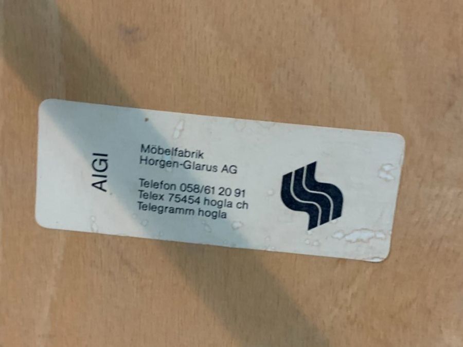 Horgen Glarus Stühle: Stapelstuhl von Horgenglarus mit dunkelblauer Sitzfläche – Gebraucht aus Zürich von ZuercherBrockenhaus 6