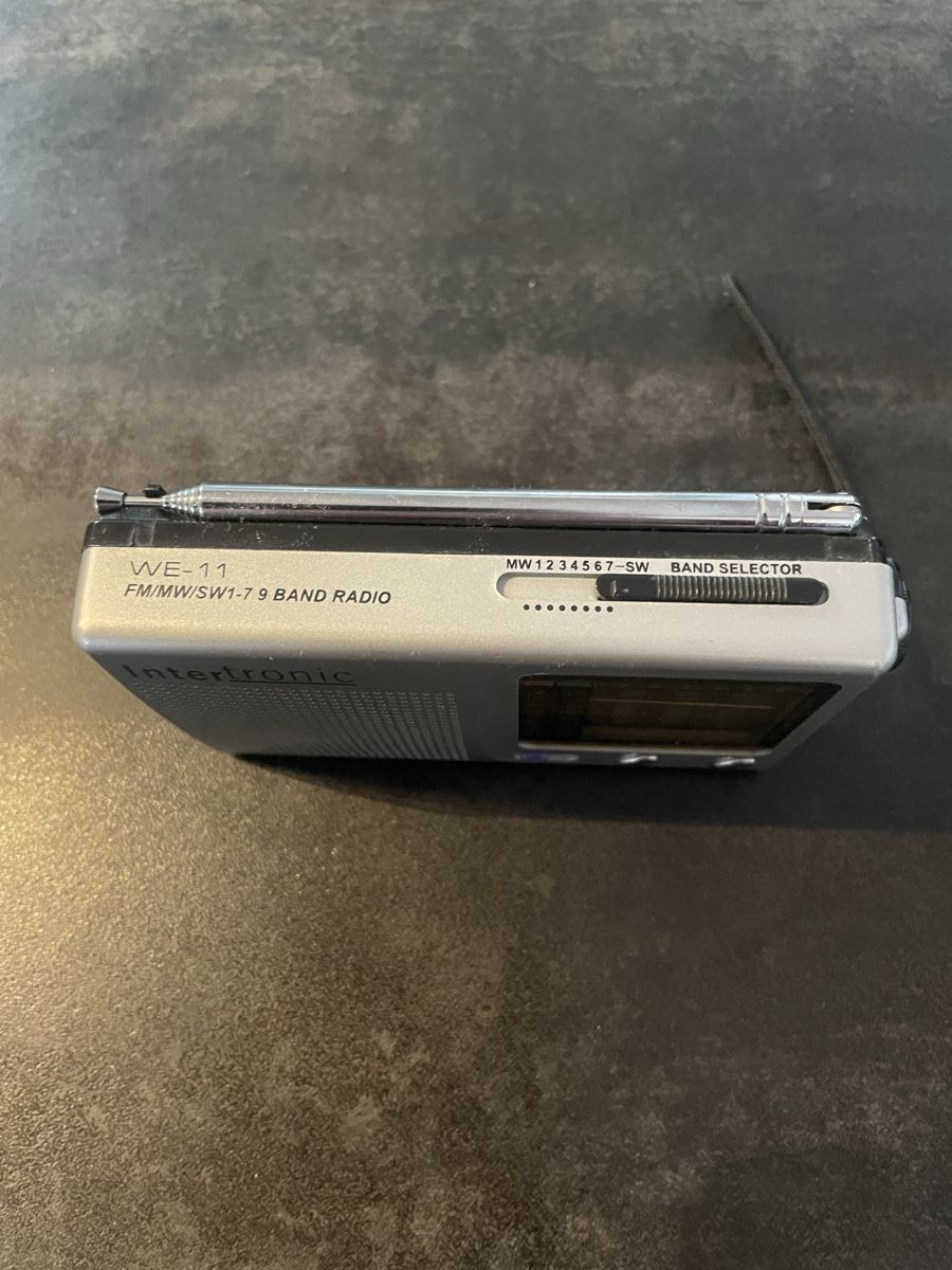 Radio: Ancienne Radio Multibande Portable Intertronic – Usato da Vallamand venduto da Bricbracbroc82 3