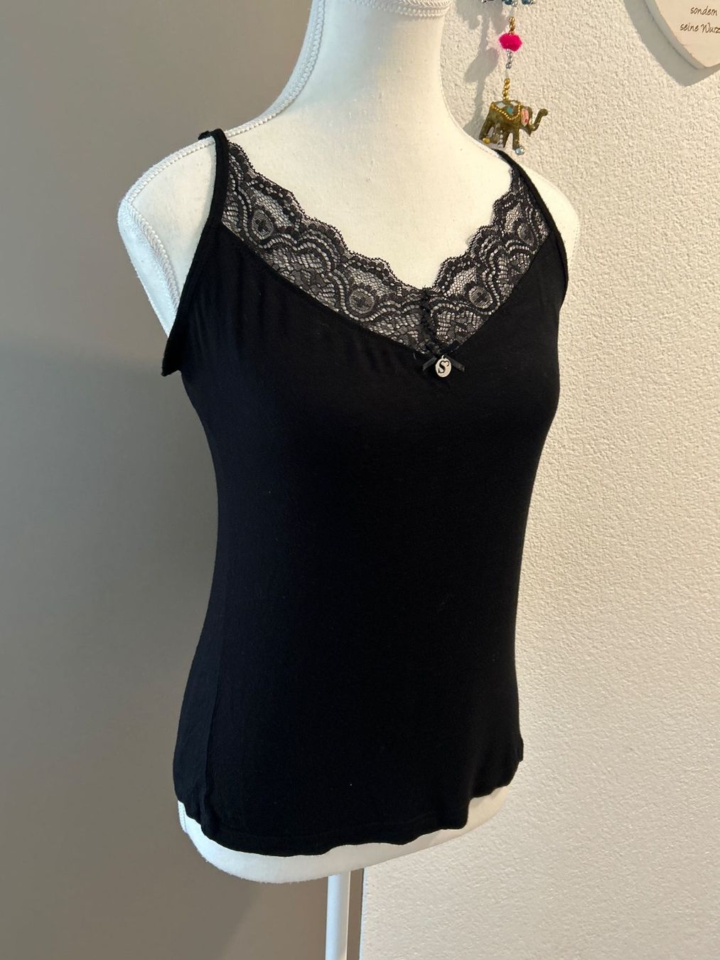 Top: Spaghettiträger-Top schwarz mit Spitze – Usato da Brunnen venduto da Nala2929 3