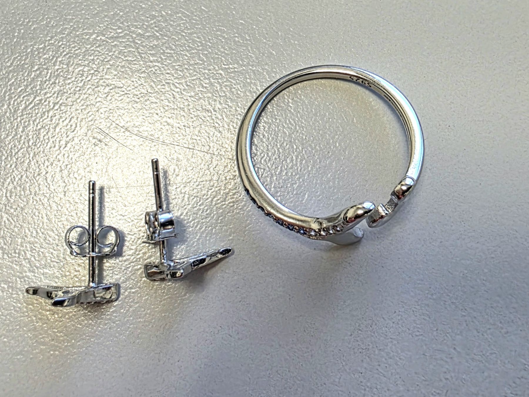 Anelli: Set Ring mit Ohrstecker Delfin Silber 925 – Nuovo (secondo la descrizione) da Madetswil venduto da triforuz 1
