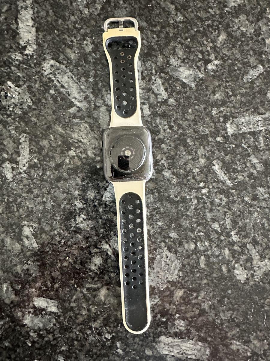 Apple Smartwatch: Apple Watch SE / Top Zustand – Usato da Meikirch venduto da sjo1990 1