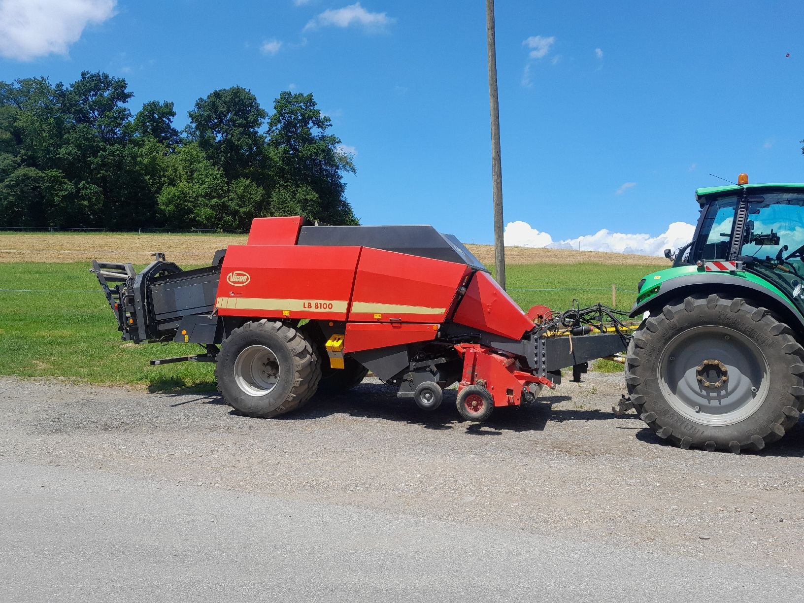 Vicon Tutte le macchine: Quaderballenpresse Vicon LB8100 – Usato da Pfaffnau venduto da flo_72dz