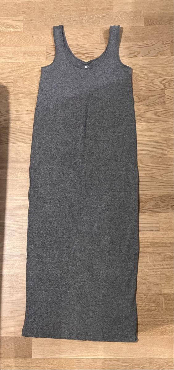 Lotti di vestiti: Lot de robes de grossesse  – Usato da Romanel-s-Lausanne venduto da cha_8vqy