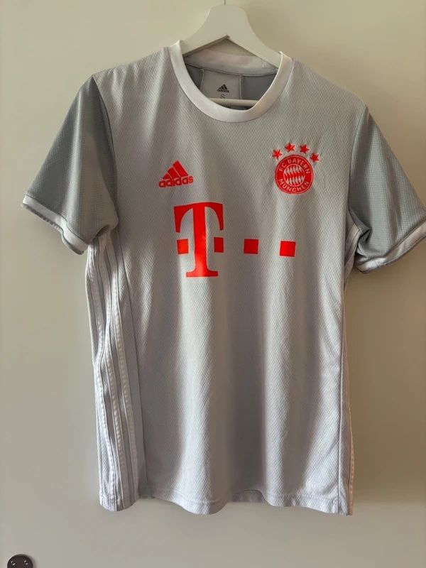Adidas Canottiere & Pantaloni: FC Bayern München Trikot Adidas – Nuovo (secondo la descrizione) da Rafz venduto da mar_j7dl