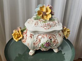 Bassano Keramik Keramikschale florale Verzierungen Vintage