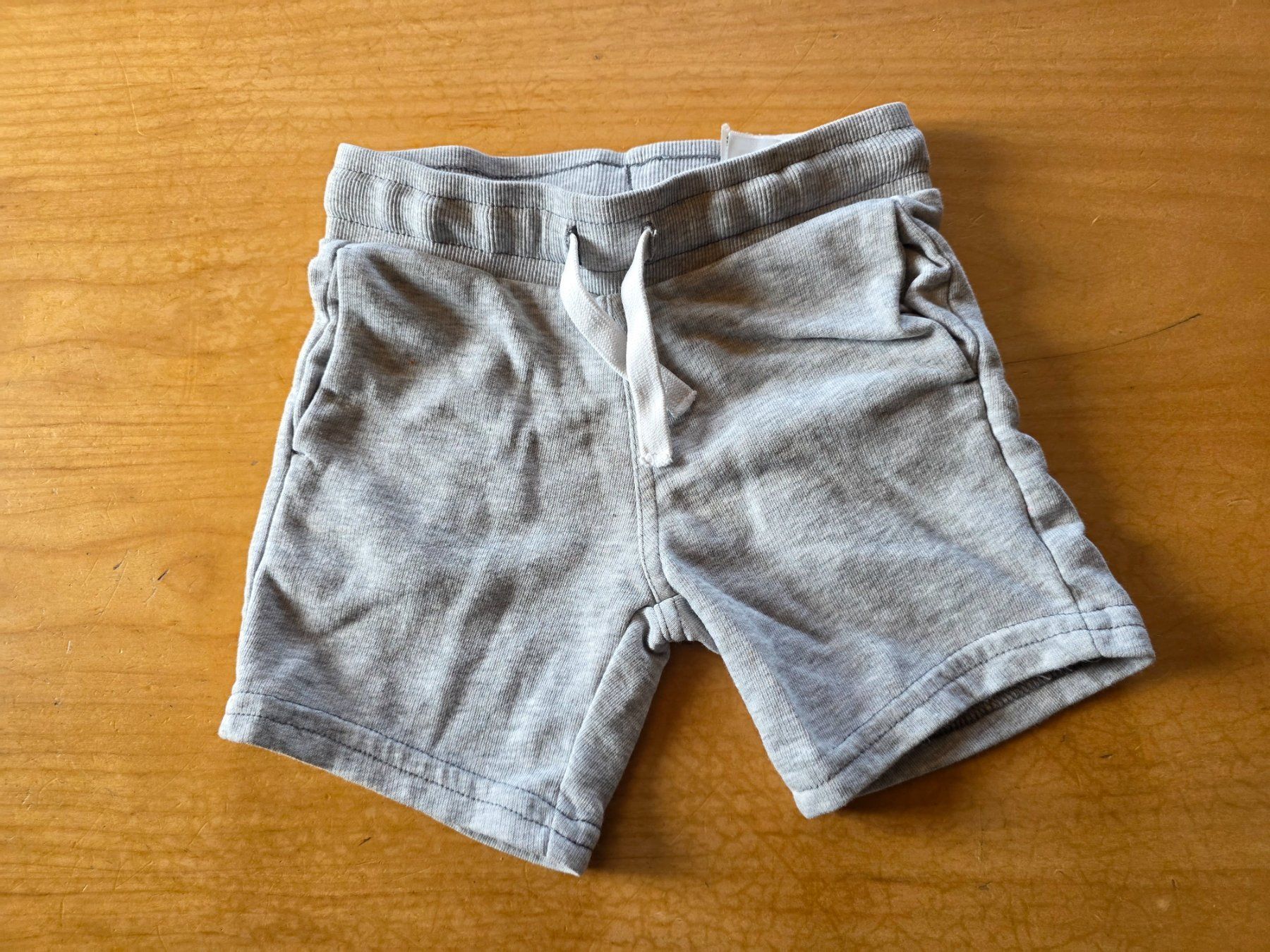 Lotti & Set di vestiti: Kleiderpaket 92 / 98 – Usato da Grossdietwil venduto da Appaloosa 6