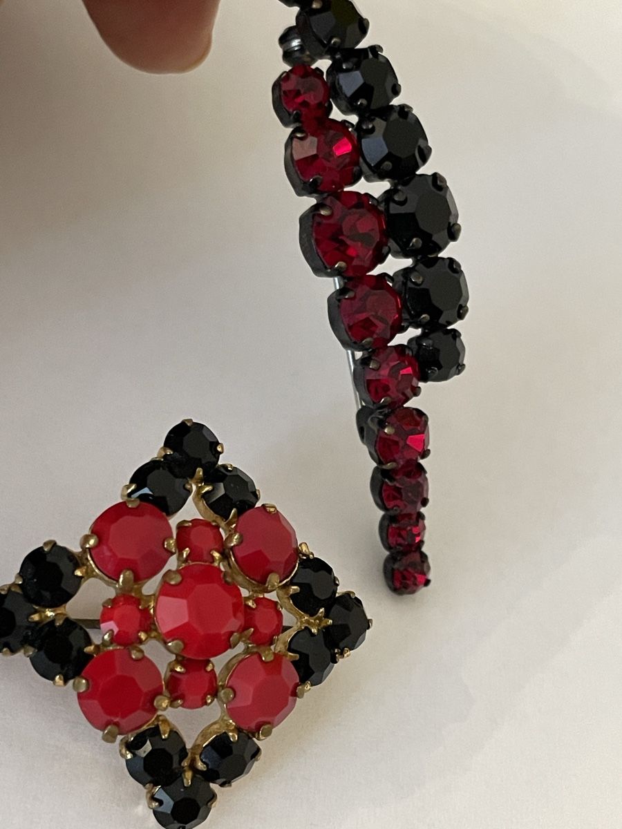 Spille & Fermagli: 2 Vintage Broschen, Strass Steine. – Usato da Winterthur venduto da tat_ky5h 6