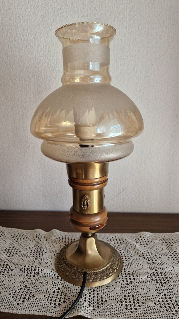 Lampen: Tischlampe Messing Holz Glas Petroleumampe – Gebraucht aus Laufen von nostalgie0811