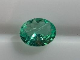 SMARAGD bläulich/ grün  oval  0.17cts  Ural / Sibirien