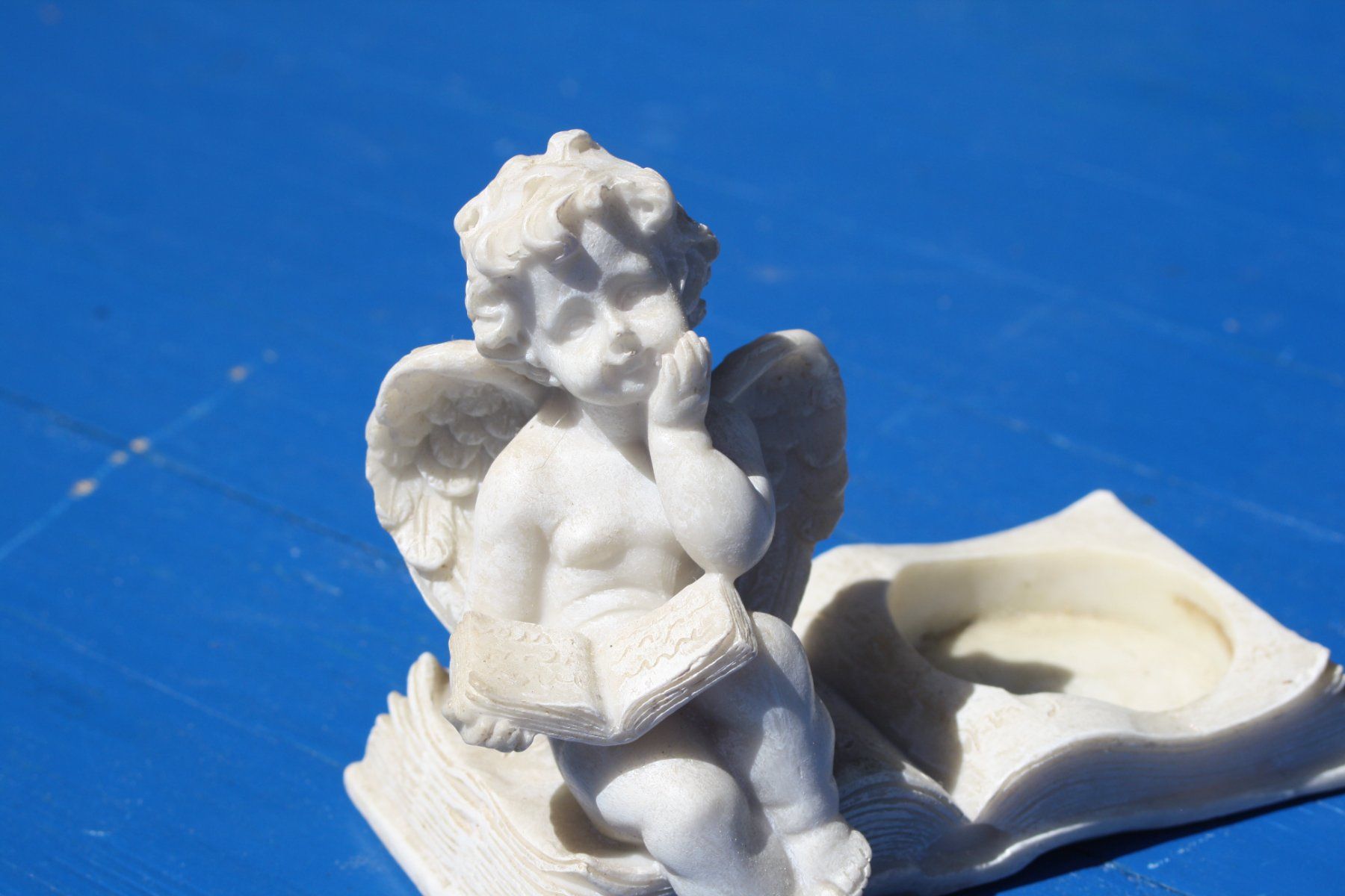 Statuette: ENGELSFIGUR MIT BUCH UND TEELICHTHALTER ENGEL – Usato da Wauwil venduto da Pneuedy 6