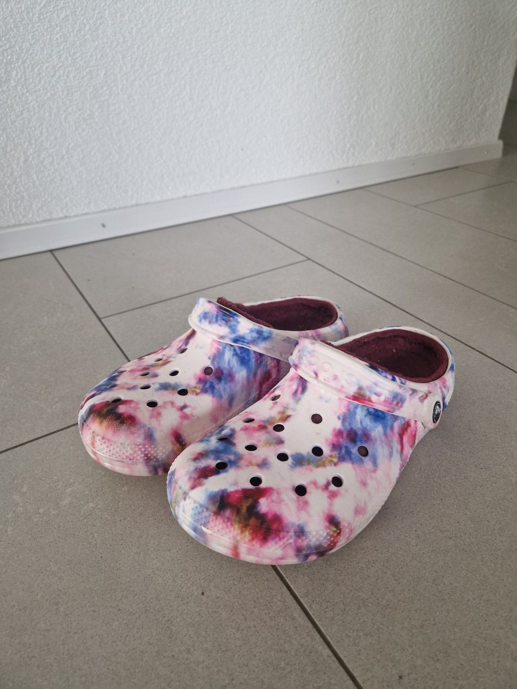 Crocs Scarpe da uomo: Crocs gefüttert Galaxy – Usato da Stäfa venduto da bel_mhl7