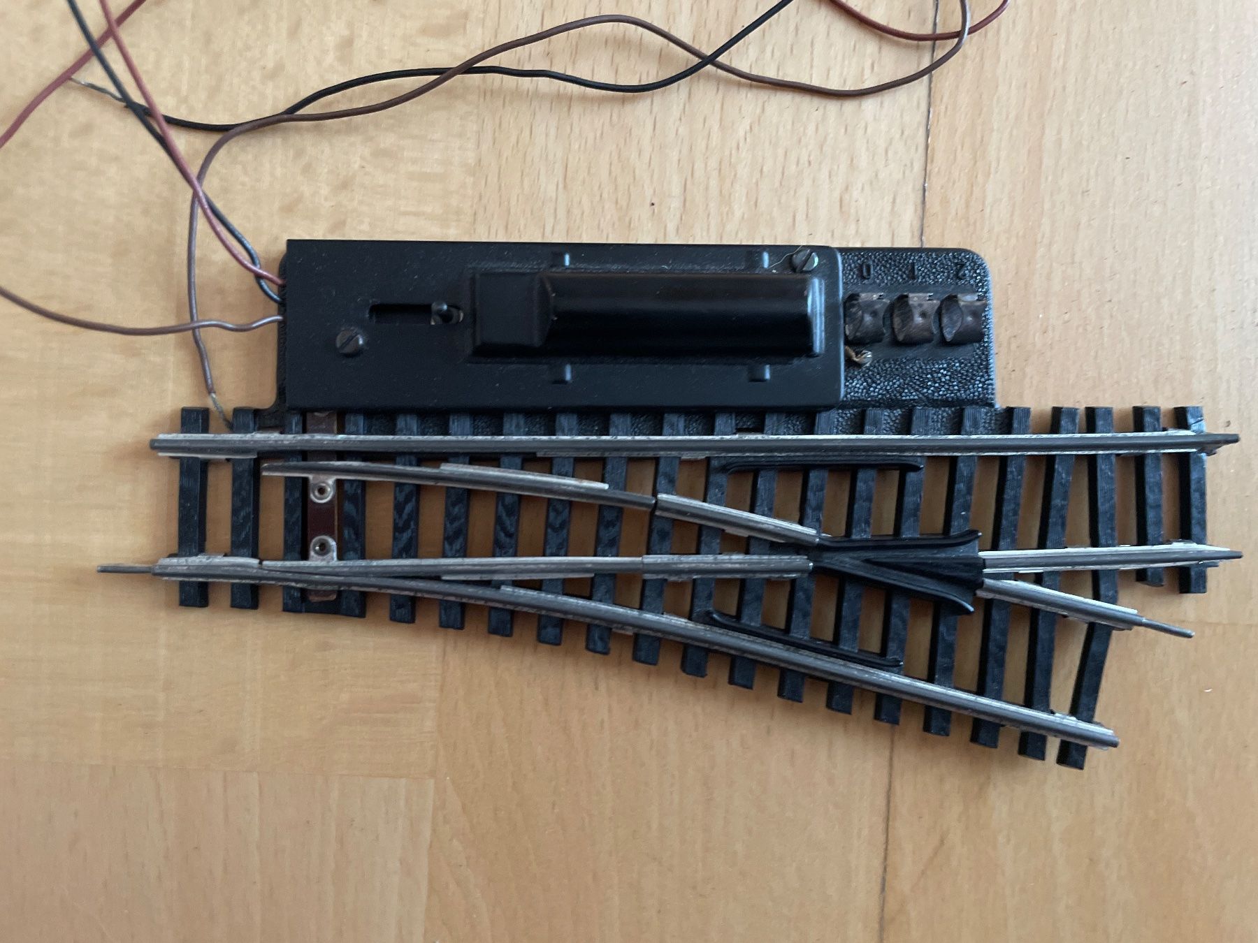 Fleischmann Modellini di ferrovie: Fleischmann - Aiguillage électrique - elektrisch Weichen – Difettoso da Châtel-St-Denis venduto da Mel-Stef 1