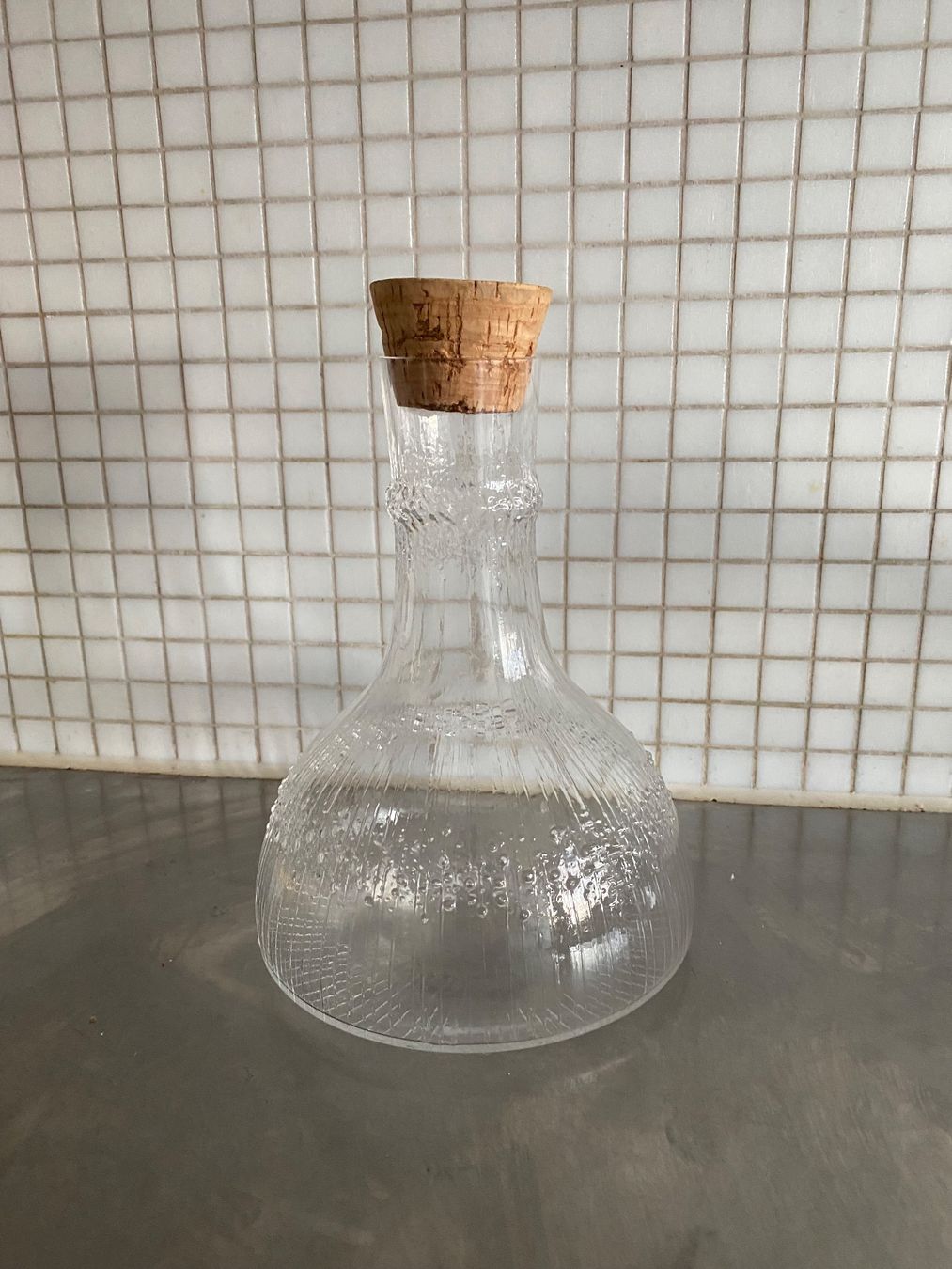 Iittala Caraffe: Karaffe Iittala Niva Glaskaraffe von Tapio Wirkkala – Usato da solothurn venduto da soko75 4
