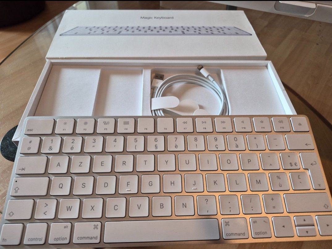 Apple Tastiere: Apple Magic Keyboard – Usato da Obfelden venduto da tenrid