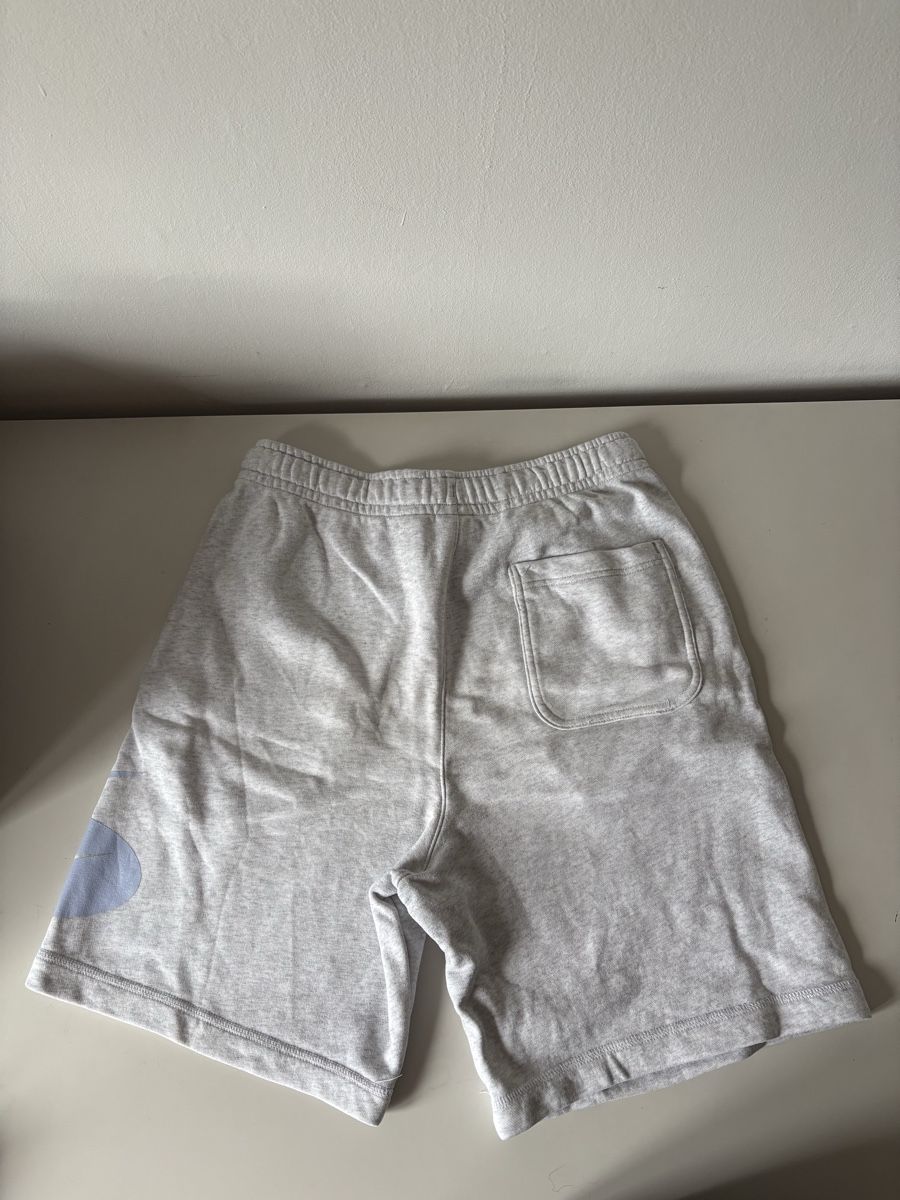 Nike Pantalons: Short Nike  – Neuf (Voir description) à Reconvilier par oliver008 1