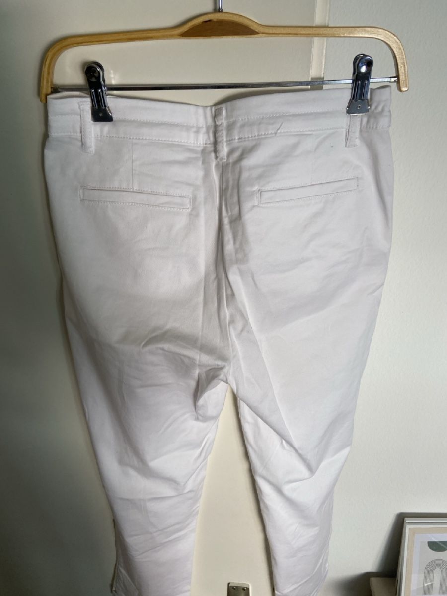 Sisley Pantaloni: Pantalon blanc taille 42 bon état – Usato da Bouveret venduto da lescopinesdabords 1