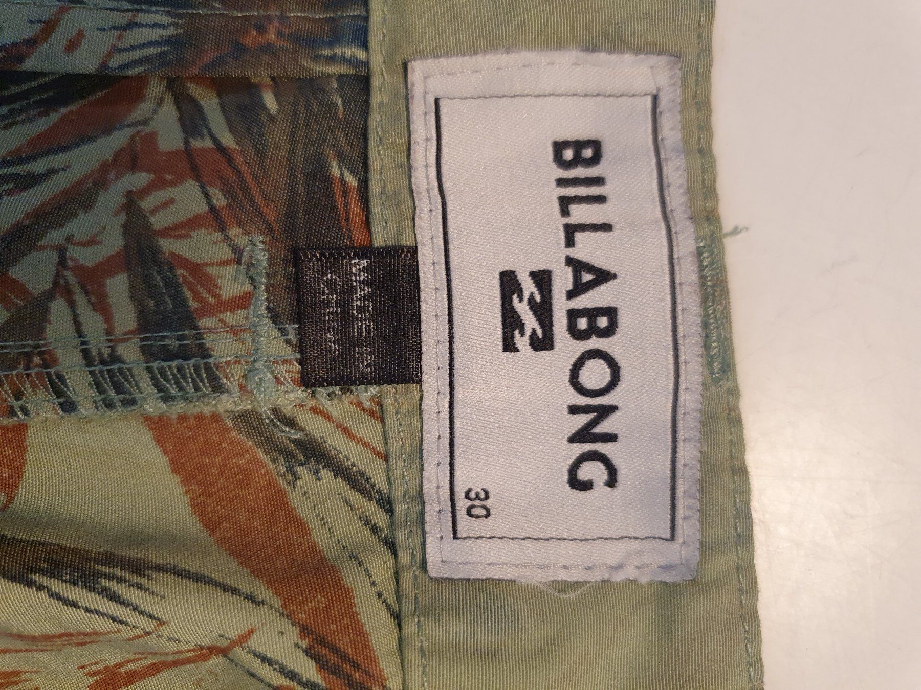 Billabong Hosen: Billabong Strandhose grösse 30 – Gebraucht aus Zürich von loosebone 7