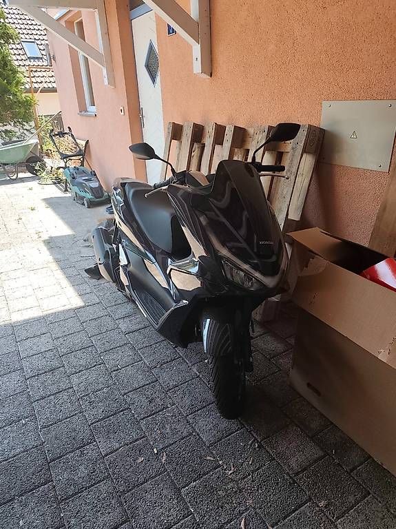 Scooter: Scooter HONDA PCX quasi neuf – Usato da Cournillens venduto da Bert1166 1