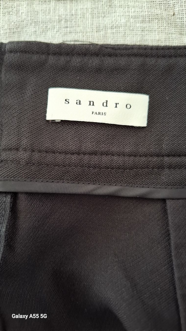 Sandro Gonne: Jupe noire Sandro Paris, taille 36, chic et stylée – Usato da Payerne venduto da wardi11 4
