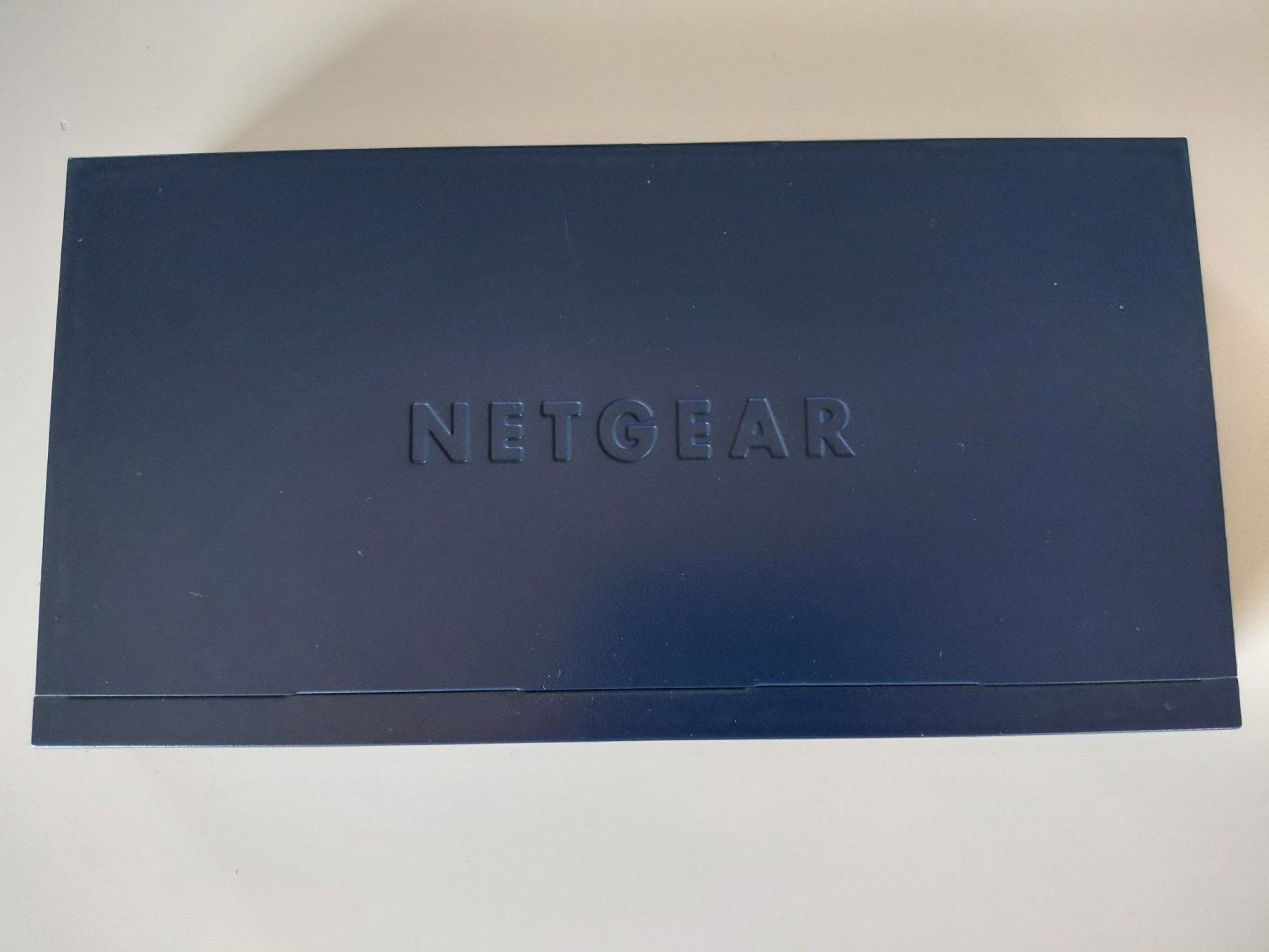 Hub & Switch: Switch NETGEAR Pro Safe - 16 Port - JF 5516 – Usato da Renan BE venduto da Epicurien0017 3