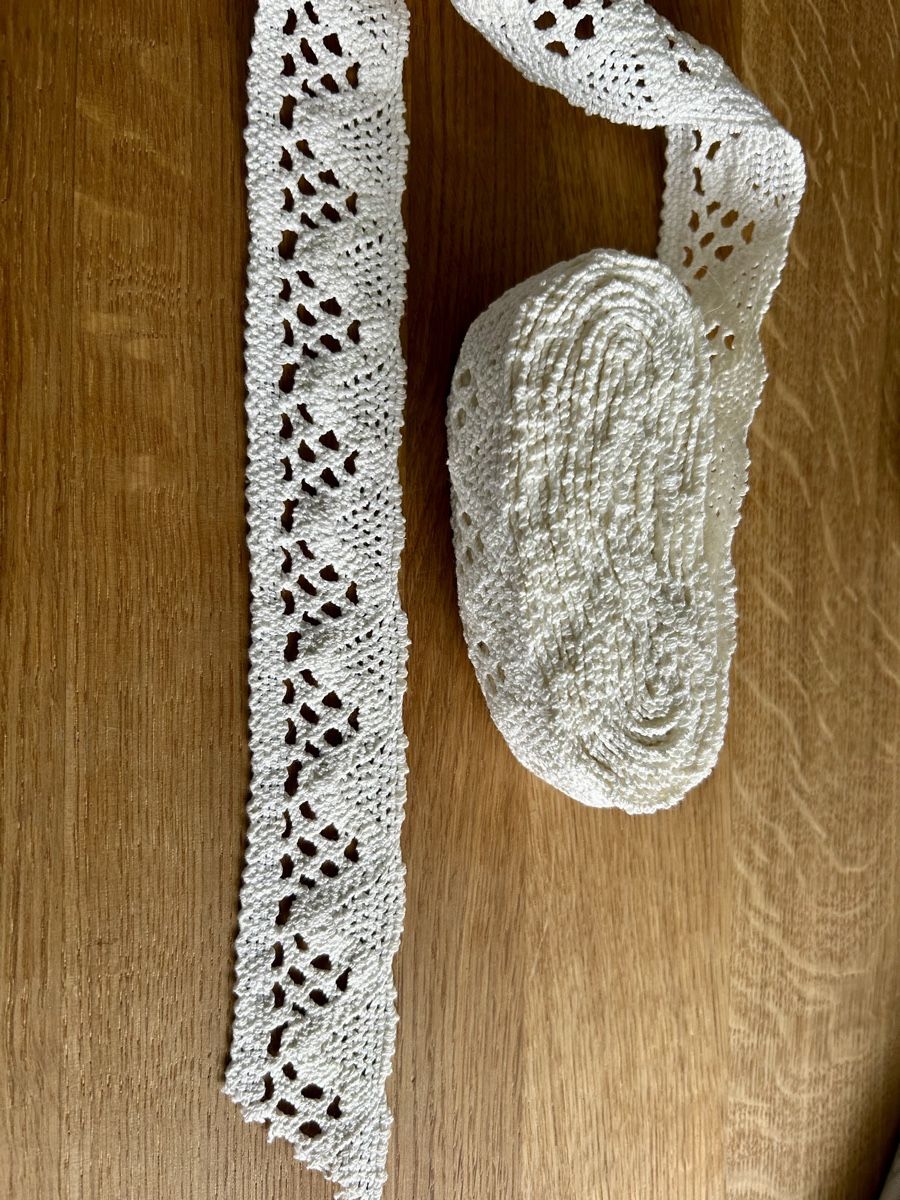 Nastri decorativi: Häkelspitze Vintage Dekoband – Usato da St.Gallen venduto da Willisg