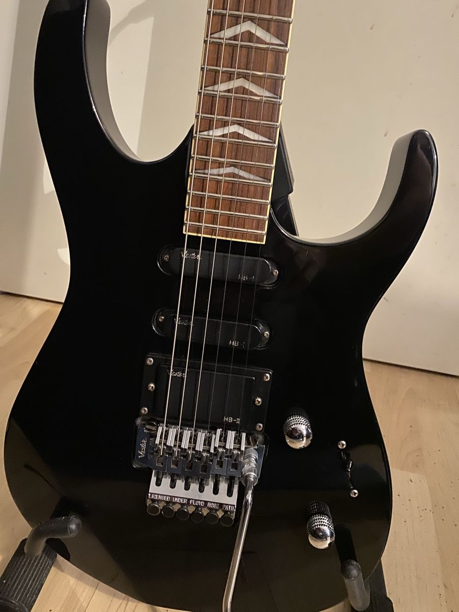 Strumenti musicali: Vester E Gitarre – Usato da sulgen venduto da 270963 2