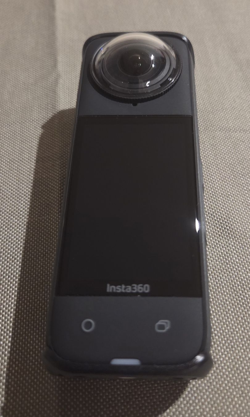 Insta360 Action Cam: Insta360 X4 – Neu (gemäss Beschreibung) aus Sion von roh_v8hs 1