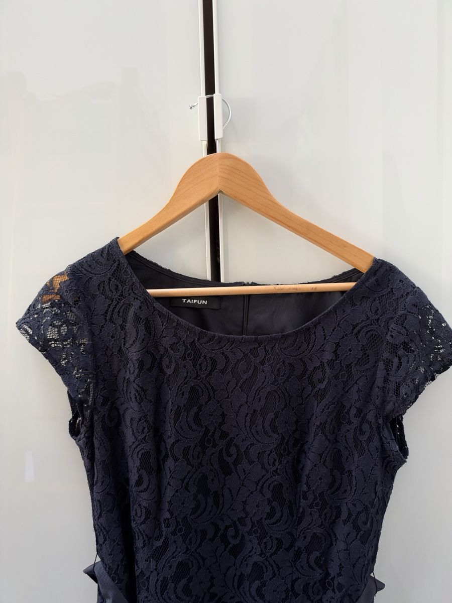 Taifun Vestiti: Spitzenkleid, Dunkelblau – Nuovo (secondo la descrizione) da Grindelwald venduto da wand_24 2
