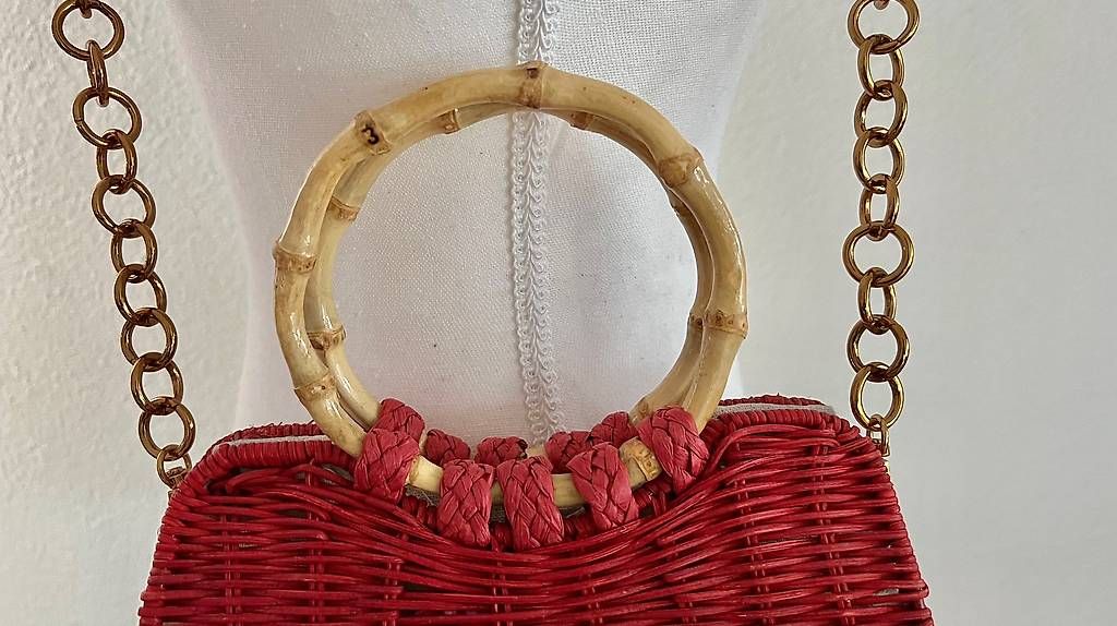 Taschen für Damen: Tasche rot/gold geflochten – Gebraucht aus Volketswil von oli_l2zq 3