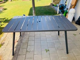 Gartentisch und 4 Stühlen, Fermob