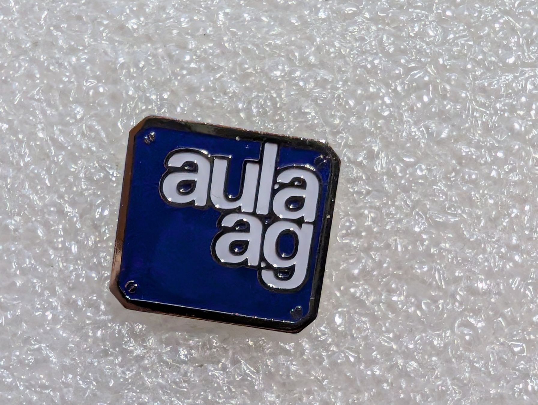 Placchette & Badge: Ansteckpin 267: Aula AG – Usato da Oppligen venduto da Pin-Fall-Shop