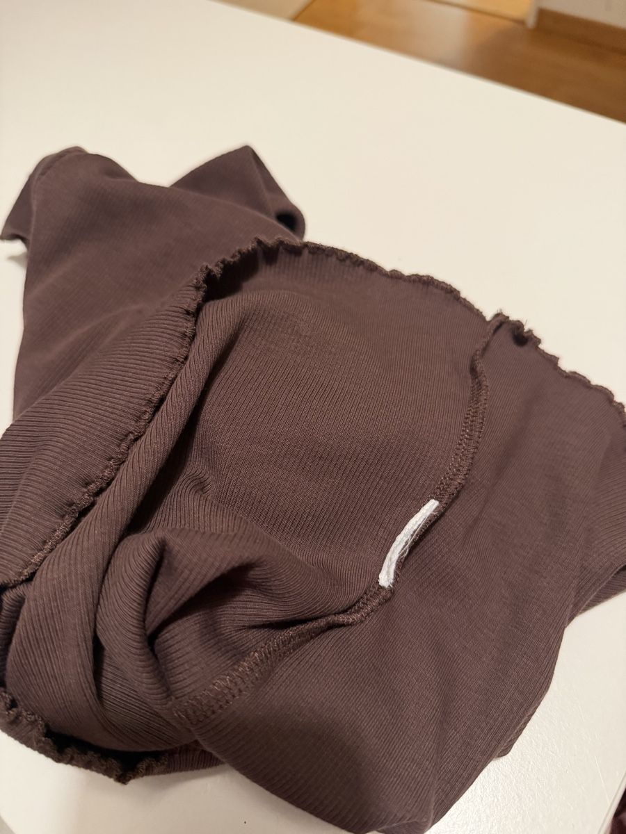 H&M T-shirts: T-Shirt H&M Braun Grösse S. – D'occasion à Adliswil par StephanieAnnina 3