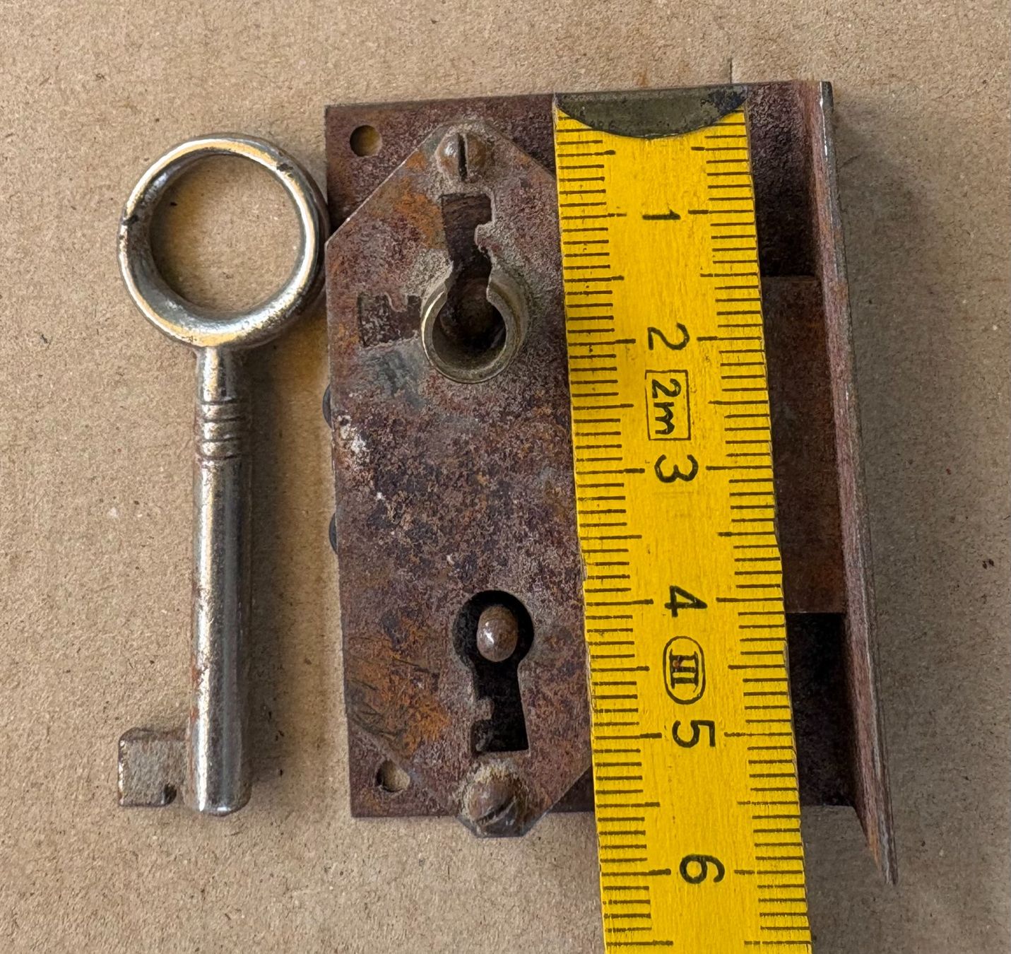 Cadenas: VINTAGE SCHLOSS MIT SCHLÜSSEL – D'occasion à Ostermundigen par wini63 2