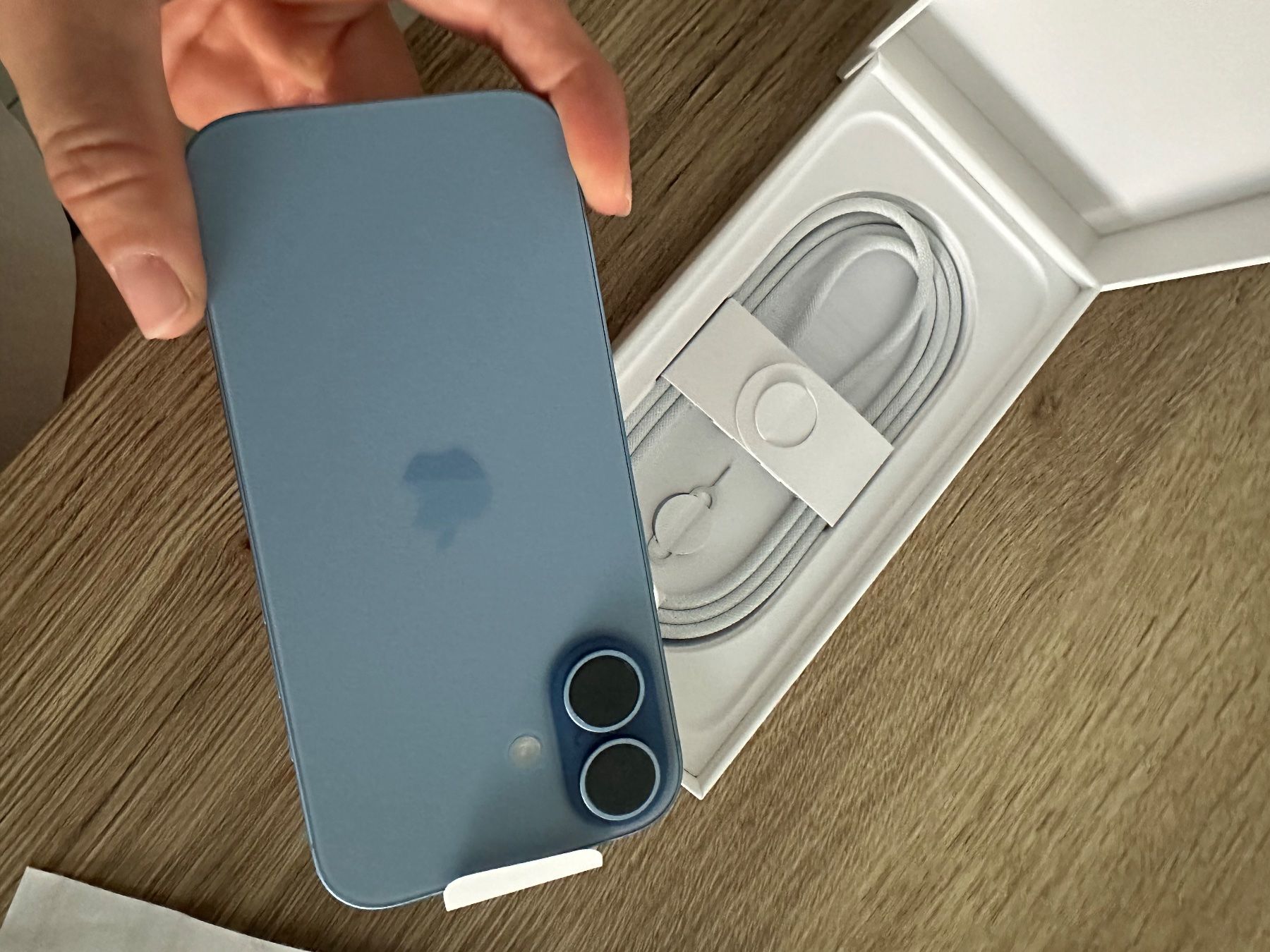 Apple Telefoni cellulari / Smartphones: iPhone 17 neuf, 256 GB – Nuovo e nell'imballaggio originale da Payerne venduto da sel_2zgs 2