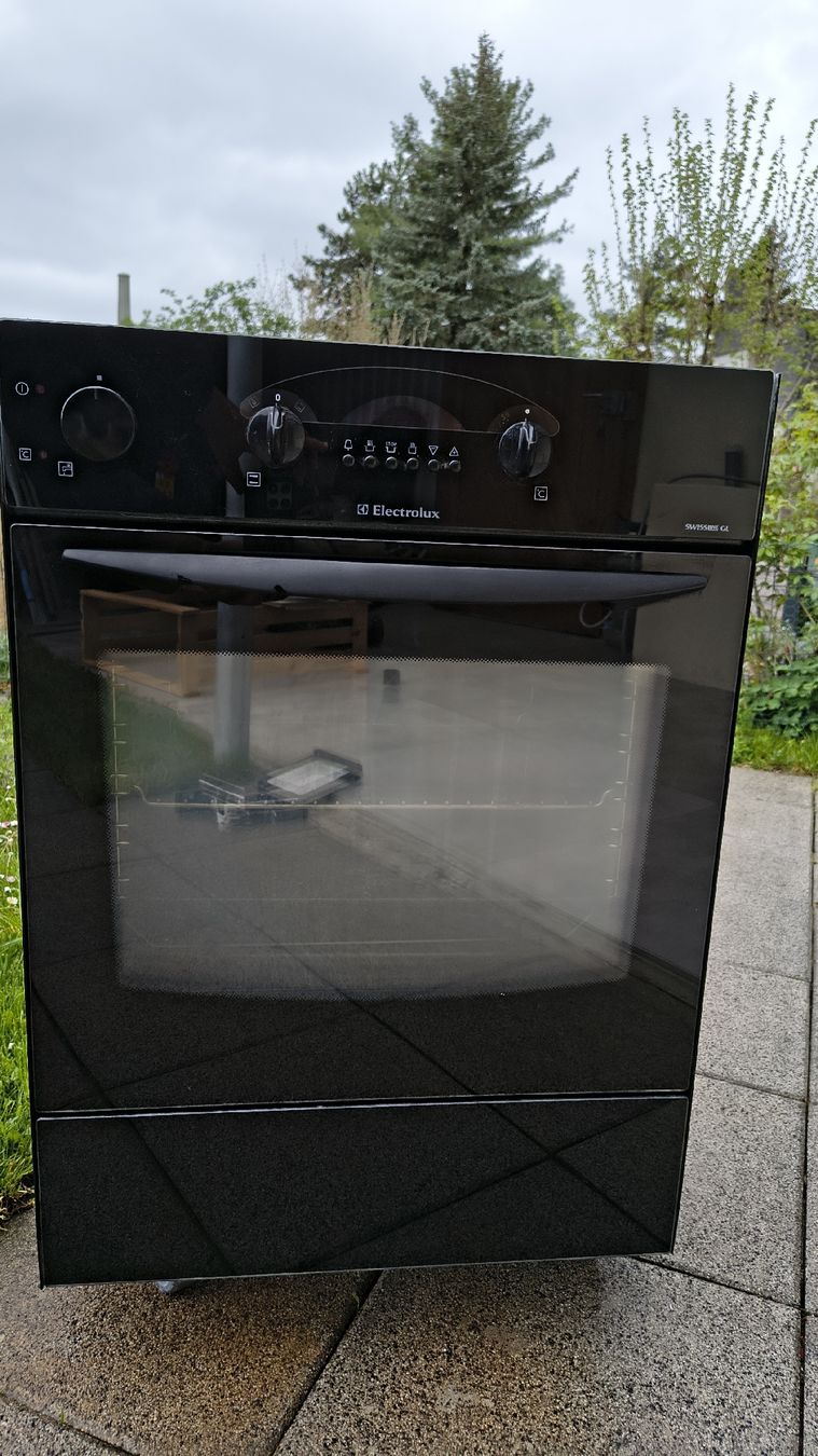 Electrolux Backöfen: Electrolux Einbaubackofen, schwarz, guter Zustand. – Gebraucht aus Neuhausen von fco_q585 6