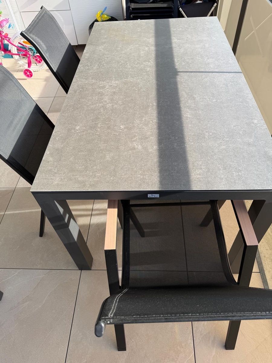 Conforama Set di tavolo e panche: Gartentisch mit Stühlen - TOP Zustand – Usato da Ebikon venduto da JAKOV17 3