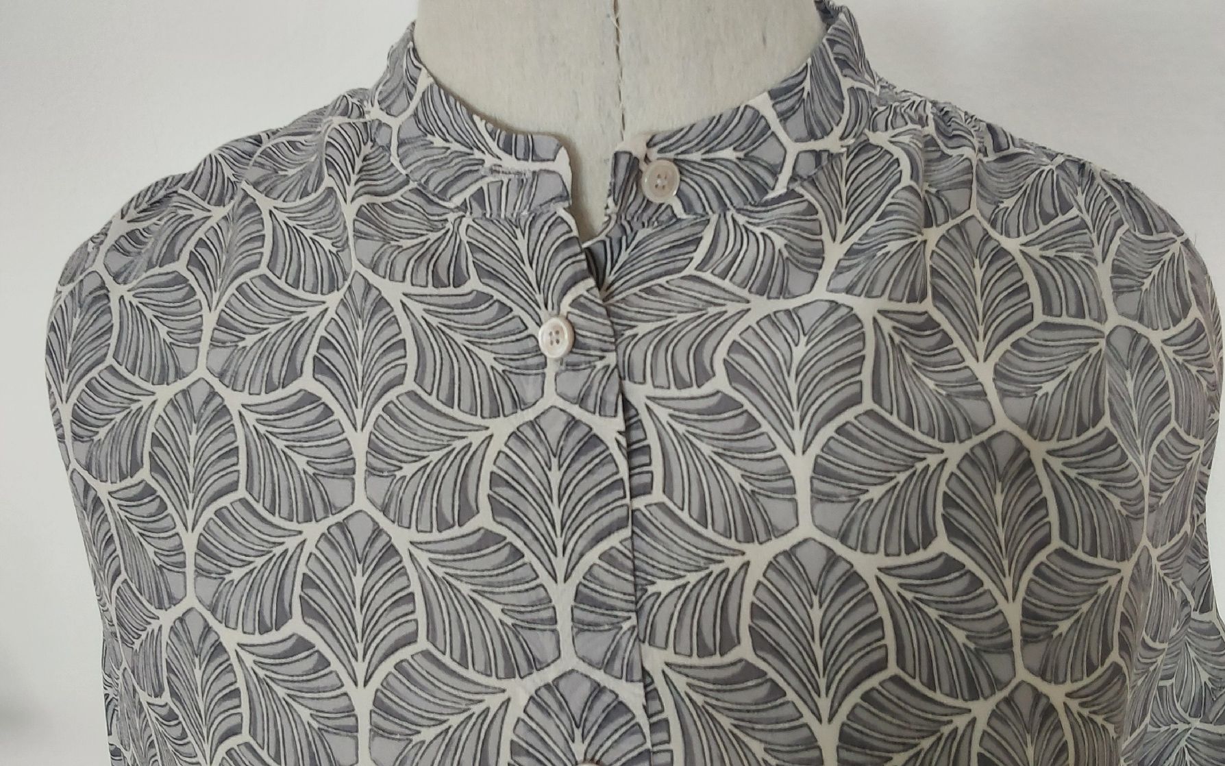 Windsor Blusen: Bluse Windsor 42 Viskose mit Seide grau – Neu (gemäss Beschreibung) aus Köniz von scopello12 1