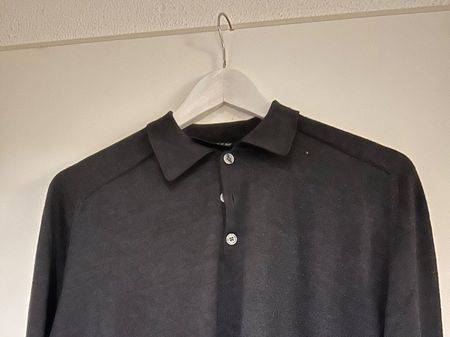 Wollpullover mit Kragen