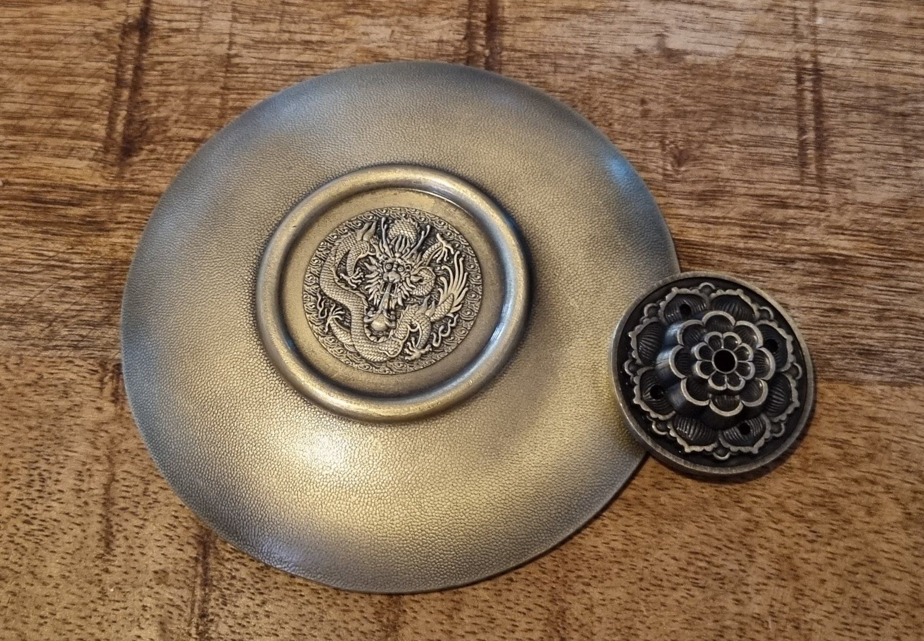 Fixations: Hübscher, runder Räucherstäbchenhalter – Neuf avec emballage d'origine à Gattikon par myartshop 2