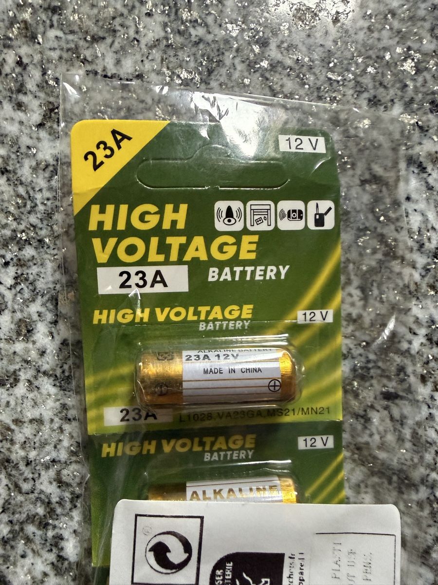 Caricatori & Batterie: Batterien Typ23 A 12Volt – Nuovo e nell'imballaggio originale da Regensdorf venduto da 118-Regensdorf