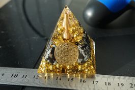 Orgonit Pyramide   Turmalin/mix  Blume Des Lebens