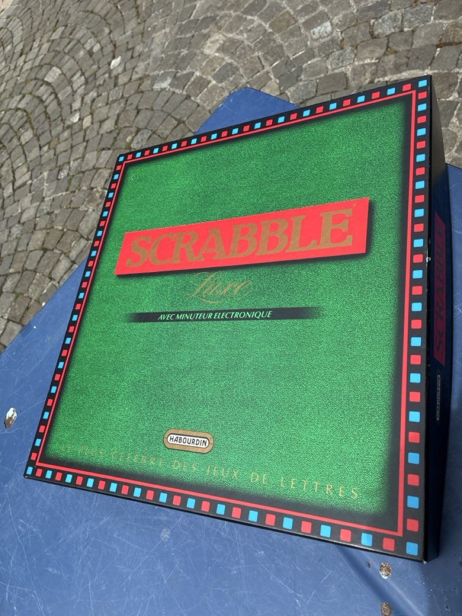 Giochi: Scrabble Luxe Édition avec minuteur électronique  – Nuovo (secondo la descrizione) da La Neuveville venduto da Canelle4 4