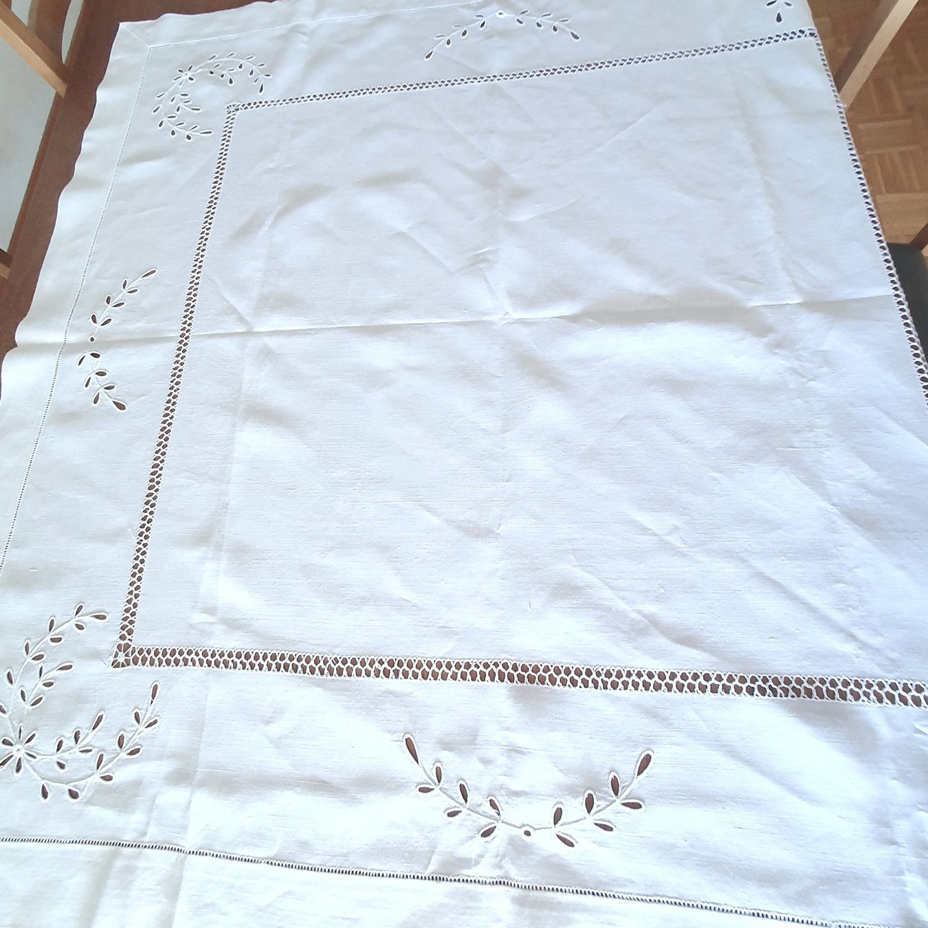 Altra biancheria da tavola: Ancienne nappe carrée brodée, 95 x 100 cm – Usato da Lausanne venduto da venise001 7