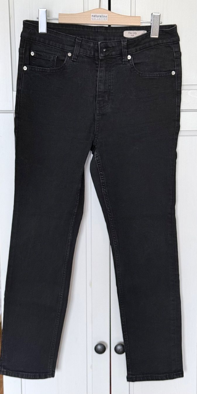Jeans: M & S Black Denim Jeans - Great Fall Look, Size 12 – D'occasion à Epalinges par Lily2006